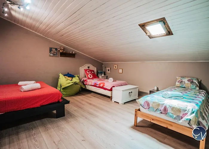 Superbe Avec Piscine Et Vue Sur Le Village *